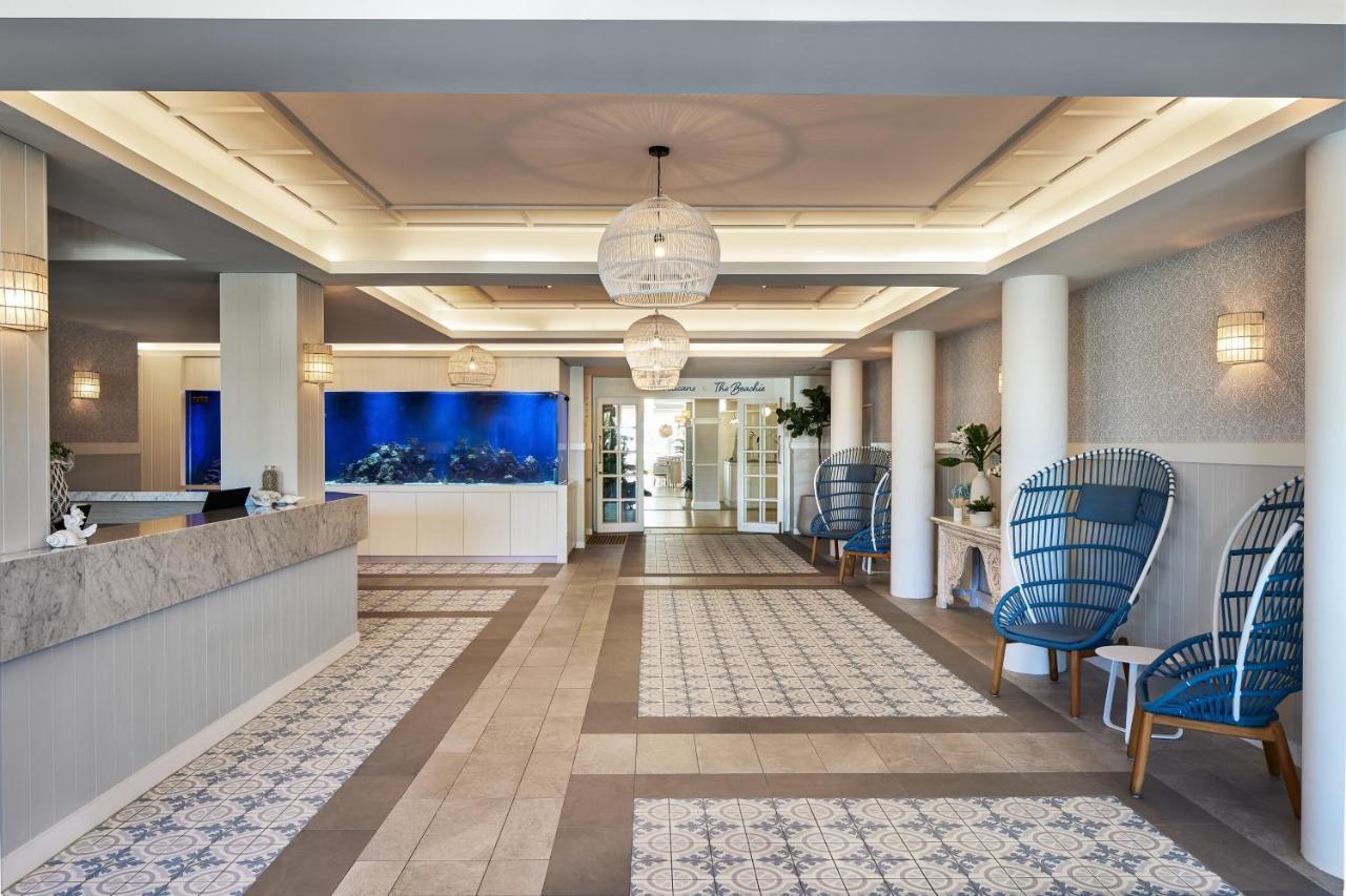 The Beachcomber Hotel & Resort, Ascend Hotel Collection ทูคลีย์ ภายนอก รูปภาพ The lobby of the Ocean Club