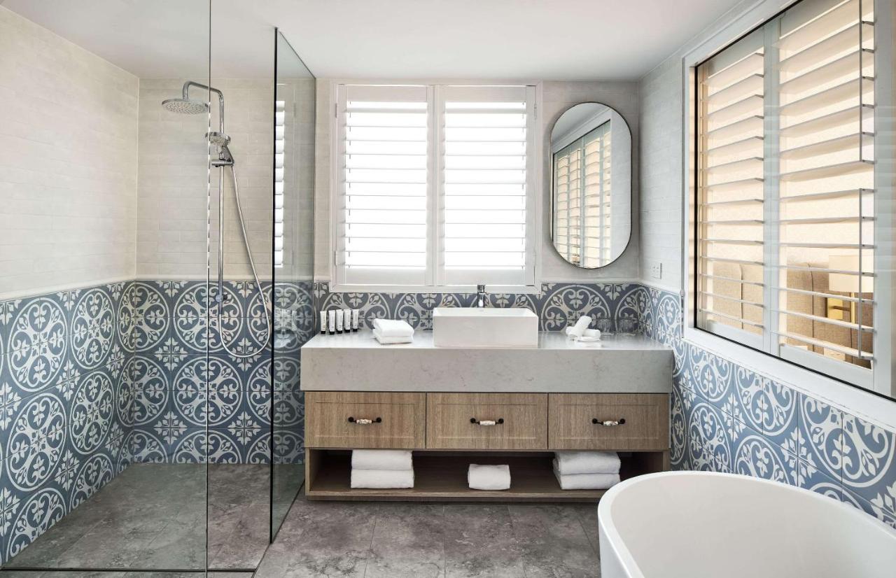 The Beachcomber Hotel & Resort, Ascend Hotel Collection ทูคลีย์ ภายนอก รูปภาพ Bathroom