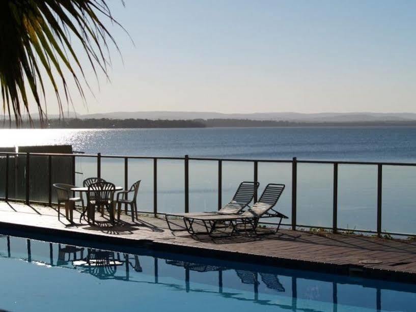 The Beachcomber Hotel & Resort, Ascend Hotel Collection ทูคลีย์ ภายนอก รูปภาพ View of the bay from a hotel